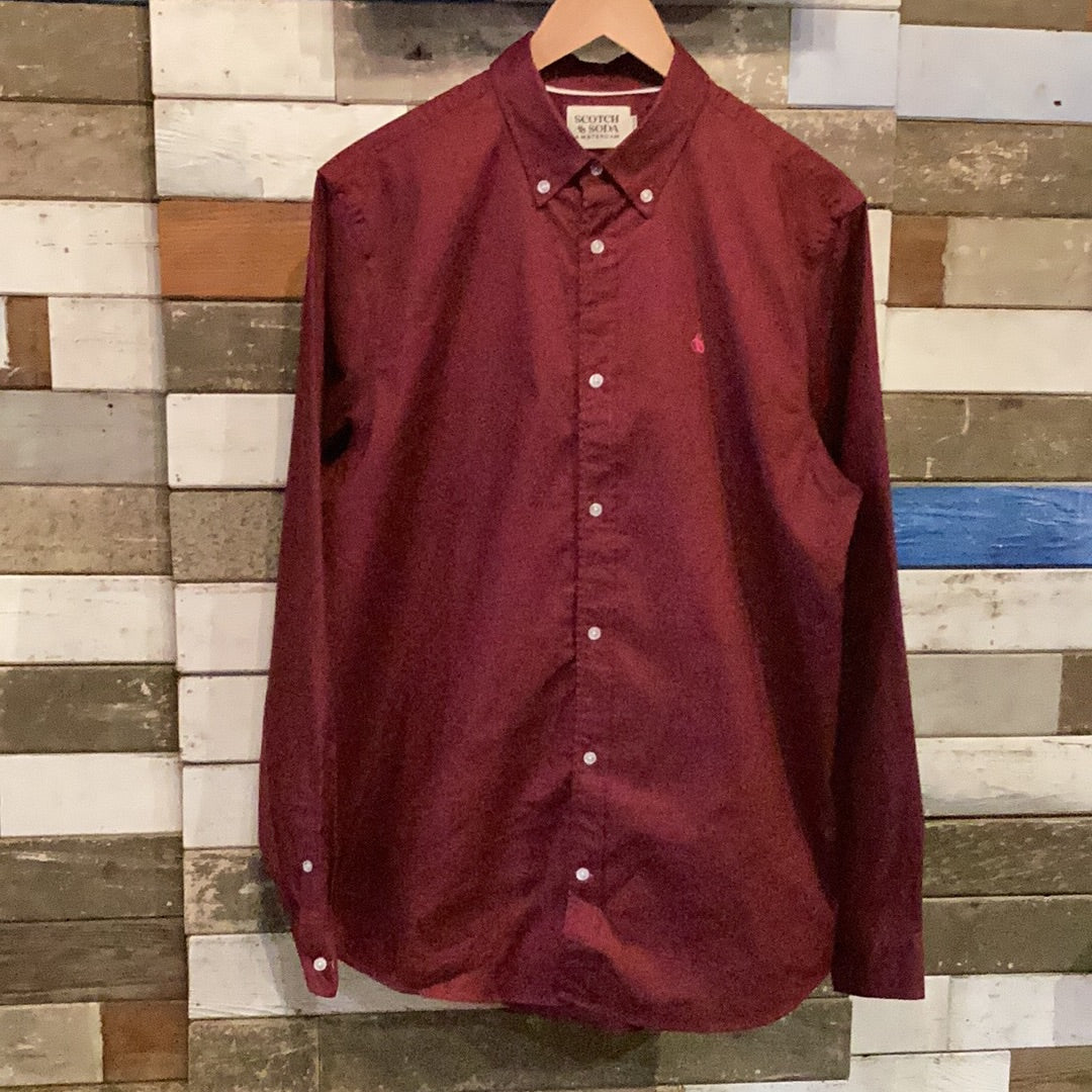 'Scotch & Soda Solid Oxford Button-Down Shirt' in 'Merlot' colour