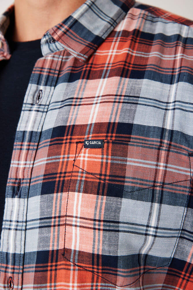 'Garcia Checkered Shirt' in 'Red' colour