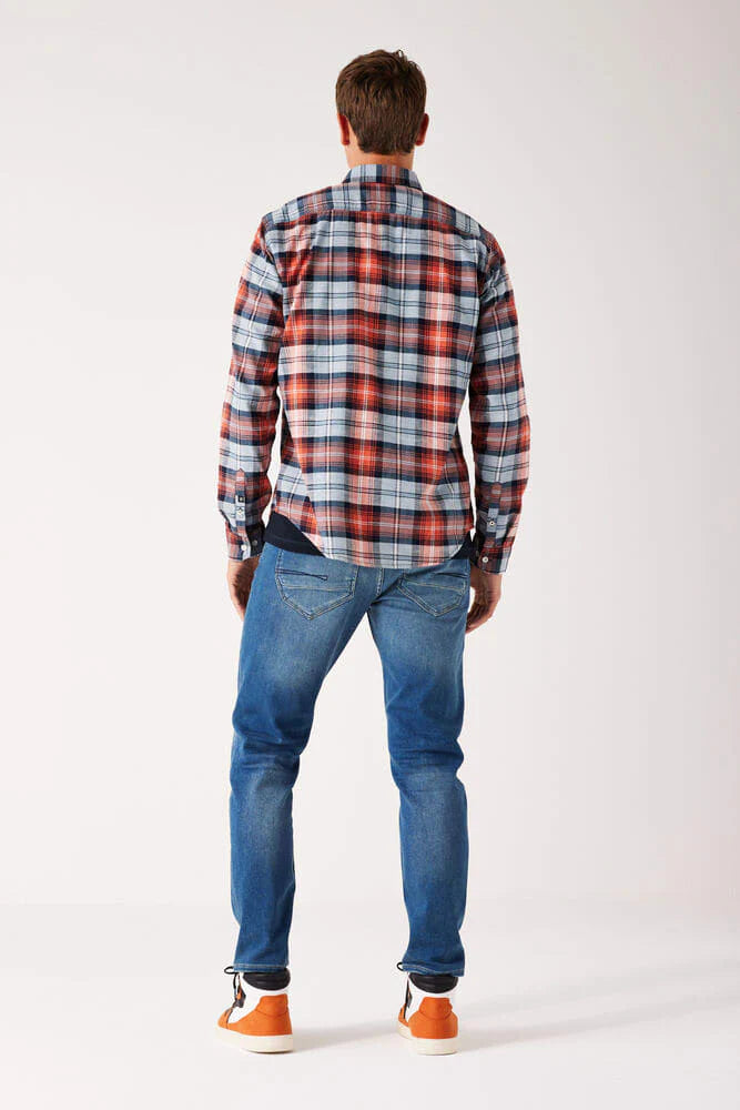 'Garcia Checkered Shirt' in 'Red' colour