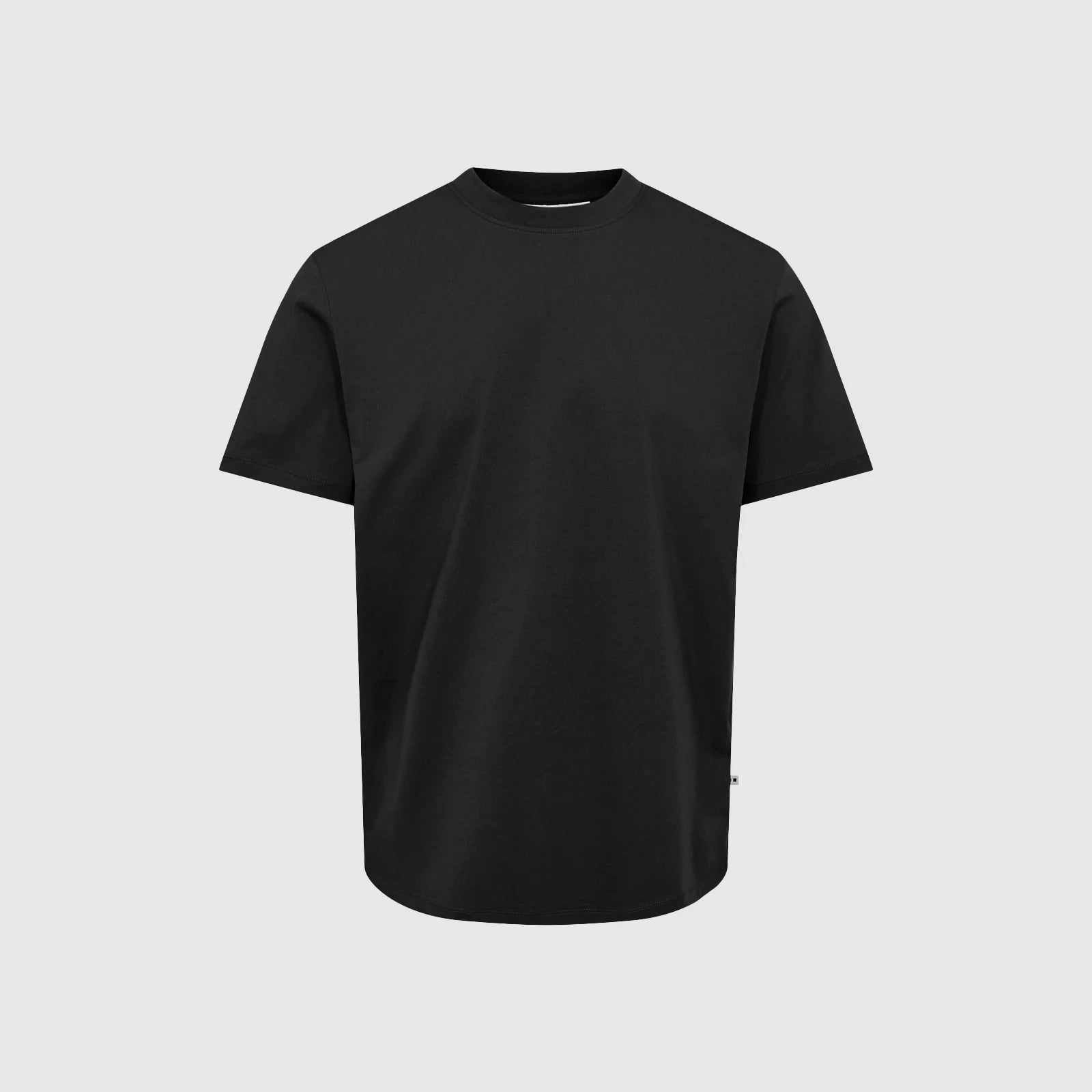 'Minimum Aarhus G029 Tee' in 'Black' colour