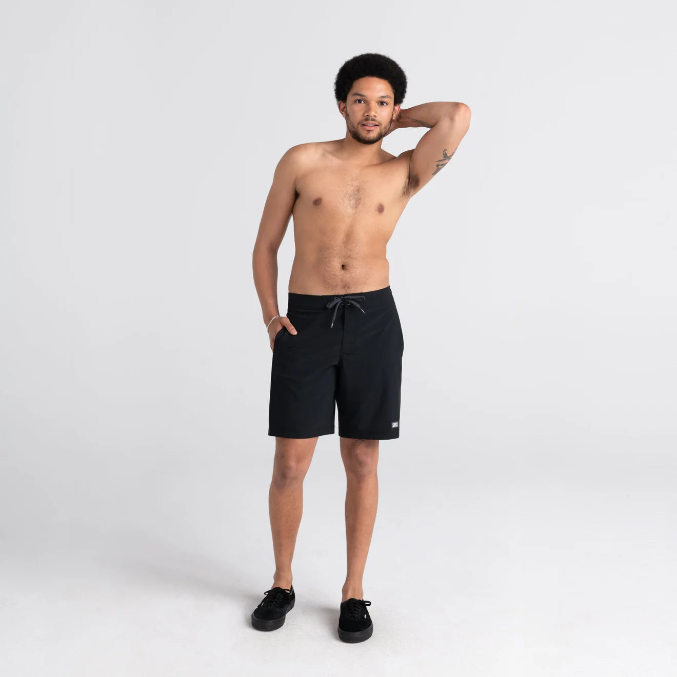 'Saxx Betawave 2N1 Boardie 19” Swim Short' in 'Black' colour