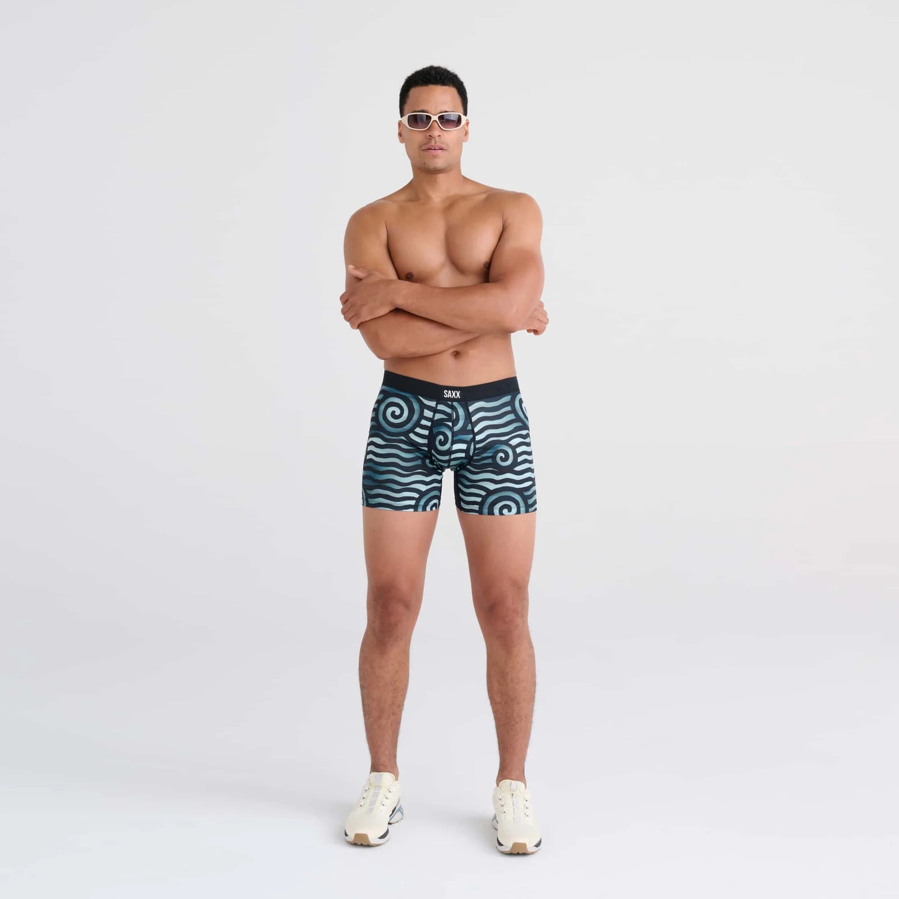 'Saxx Droptemp Cooling Mesh Boxer Brief - Riptide Stripe' in 'Navy Blue' colour