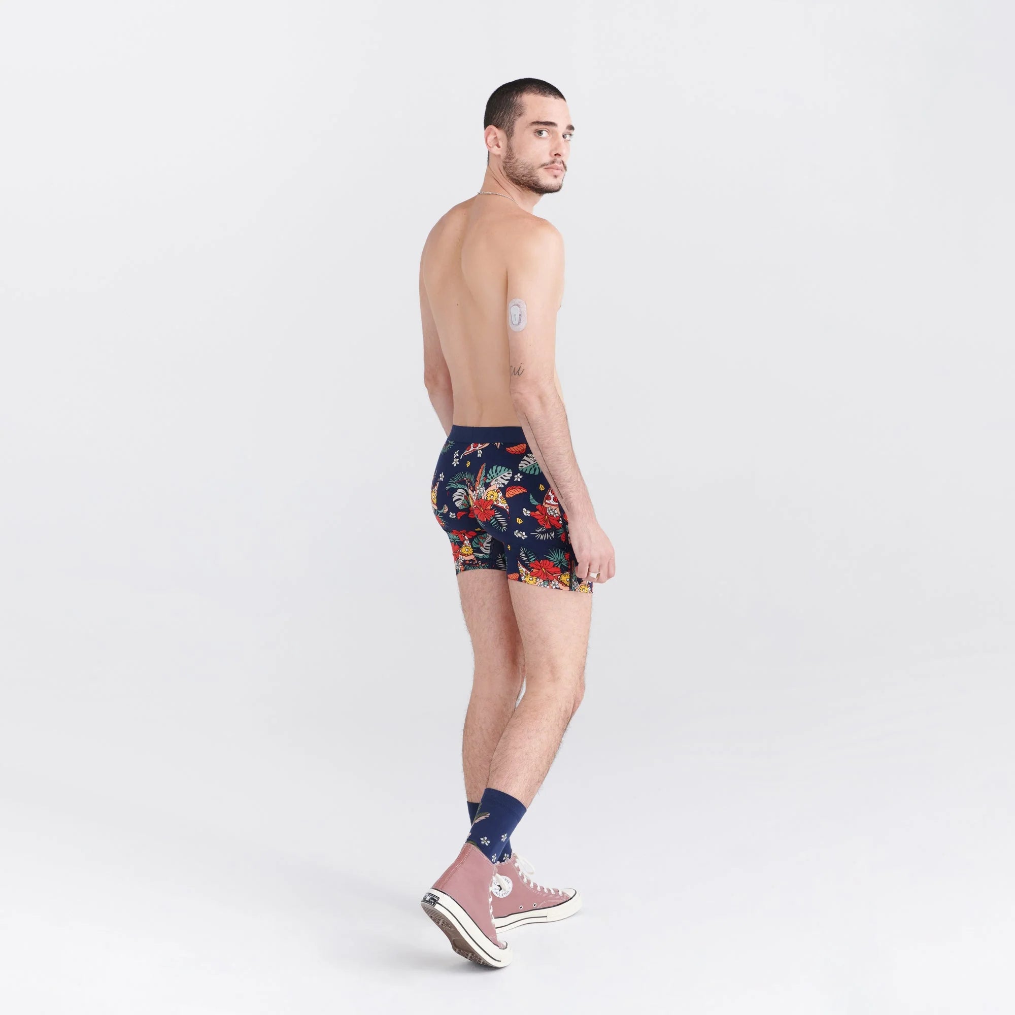 'SAXX Ultra Super Soft Boxer Brief - Hawaiian Pizza' in 'Navy' colour