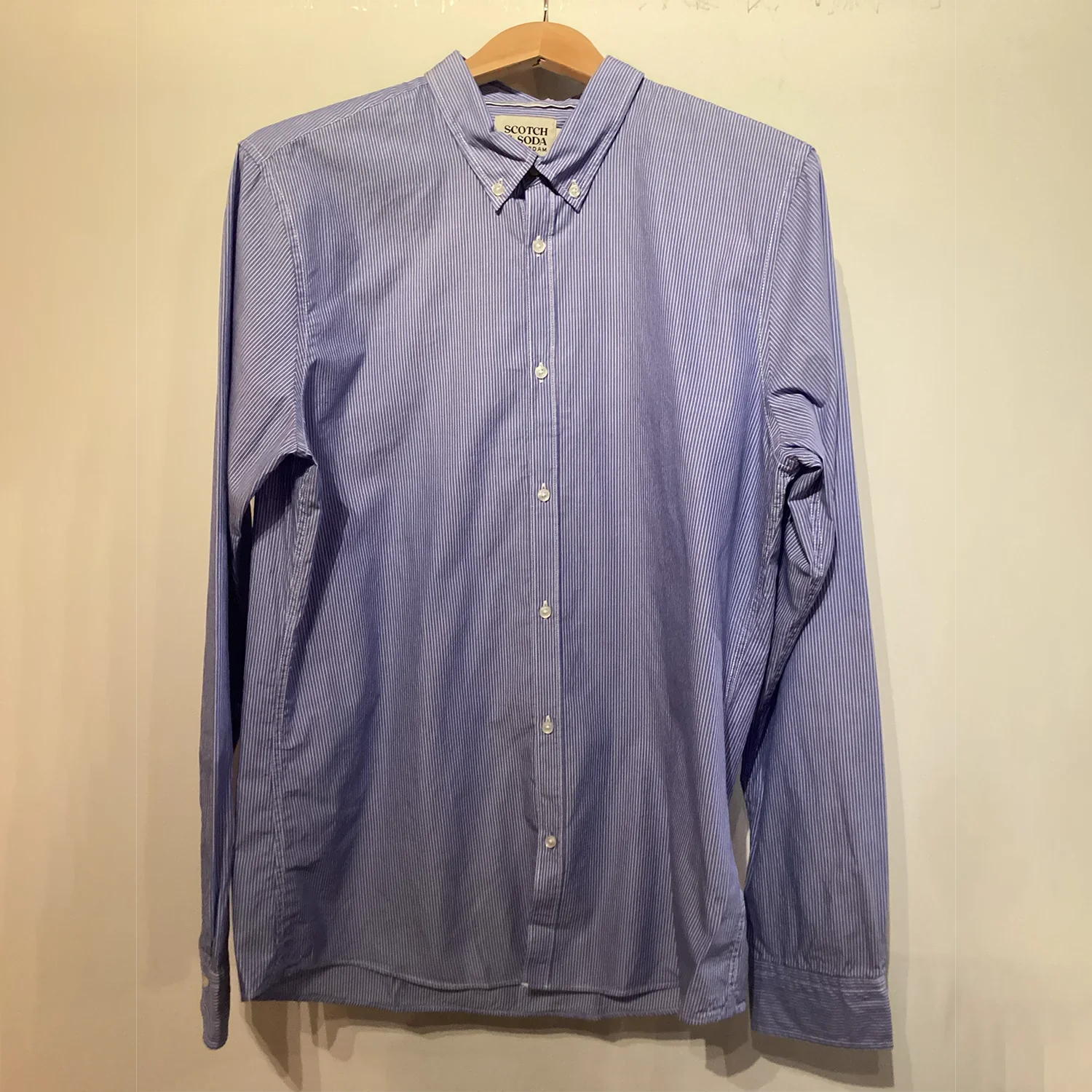 'Scotch & Soda Essential Poplin Striped Button Up Shirt - Slim Fit' in 'Pin Stripe Blue' colour