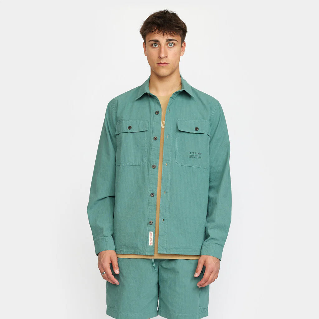 'Revolution 3100 Worker Shirt' in 'Green' colour