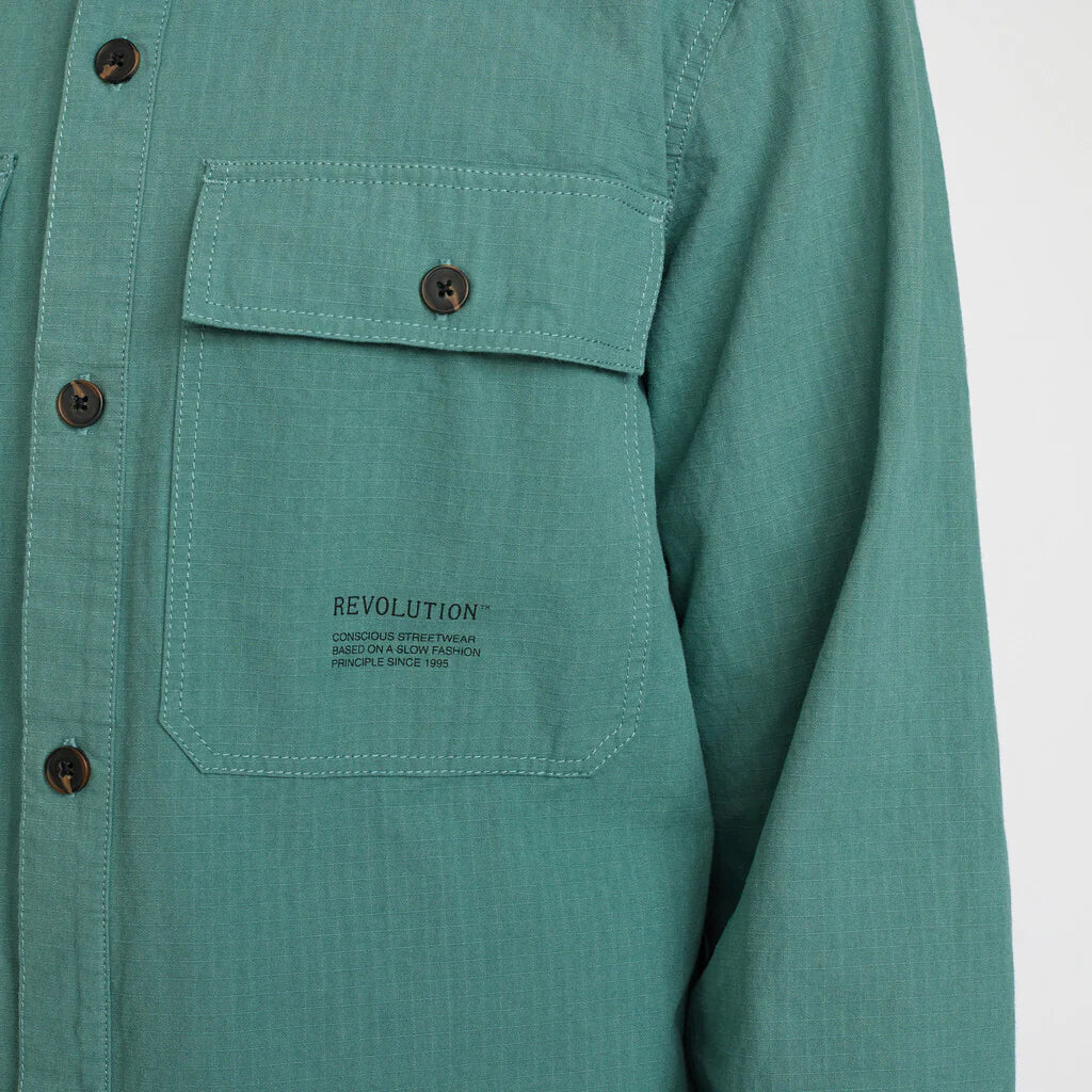 'Revolution 3100 Worker Shirt' in 'Green' colour