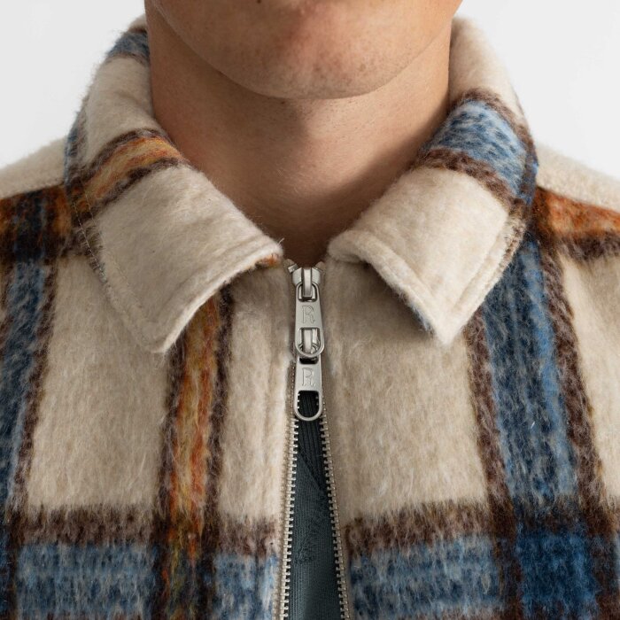 'Revolution 3949 Zipped Overshirt' in 'Cream' colour