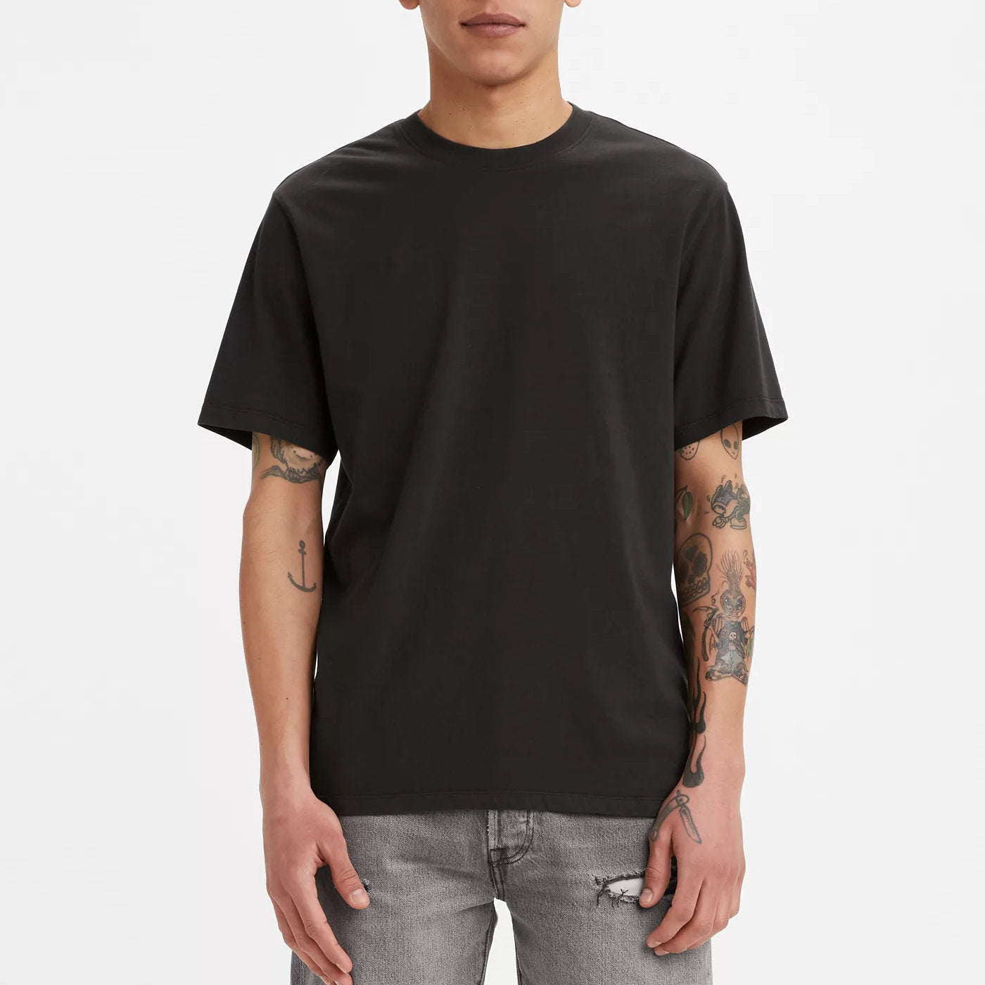 'Levis The Essential T-Shirt' in 'Caviar' colour