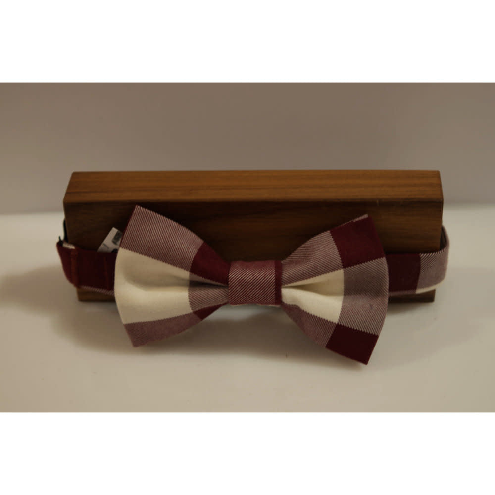 'Beaux Hand Crafted Pre-Tie Bowtie' in 'Burgundy Linen Check' colour
