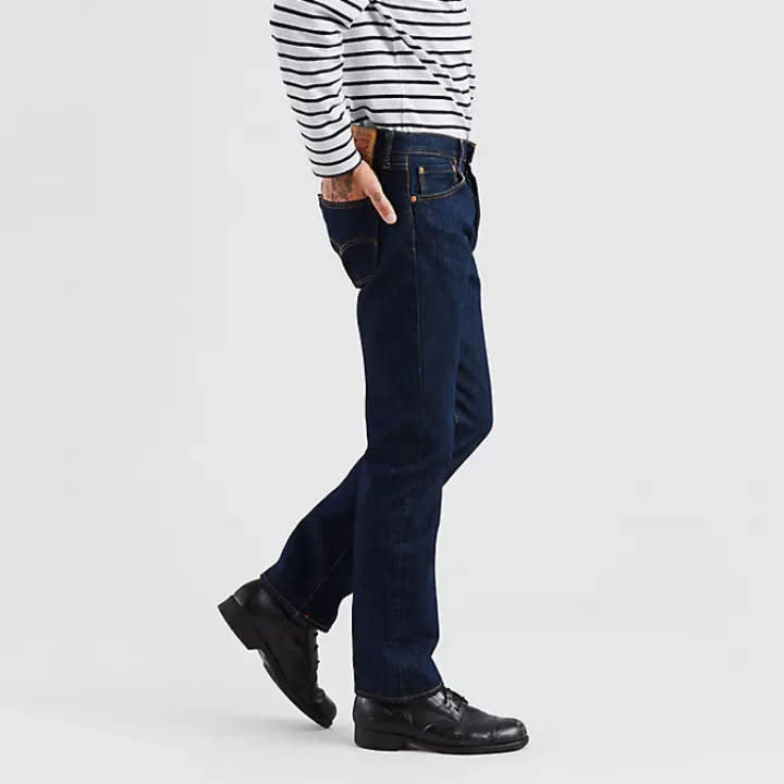 'Levis 501 Original Fit Jeans' in 'Rinse' colour