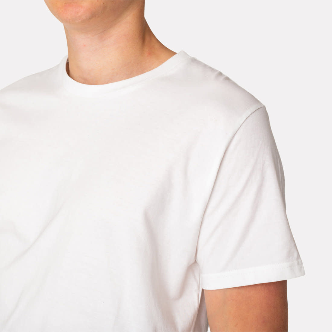 Revolution (RVLT) 1051 Evergreen T-Shirt White