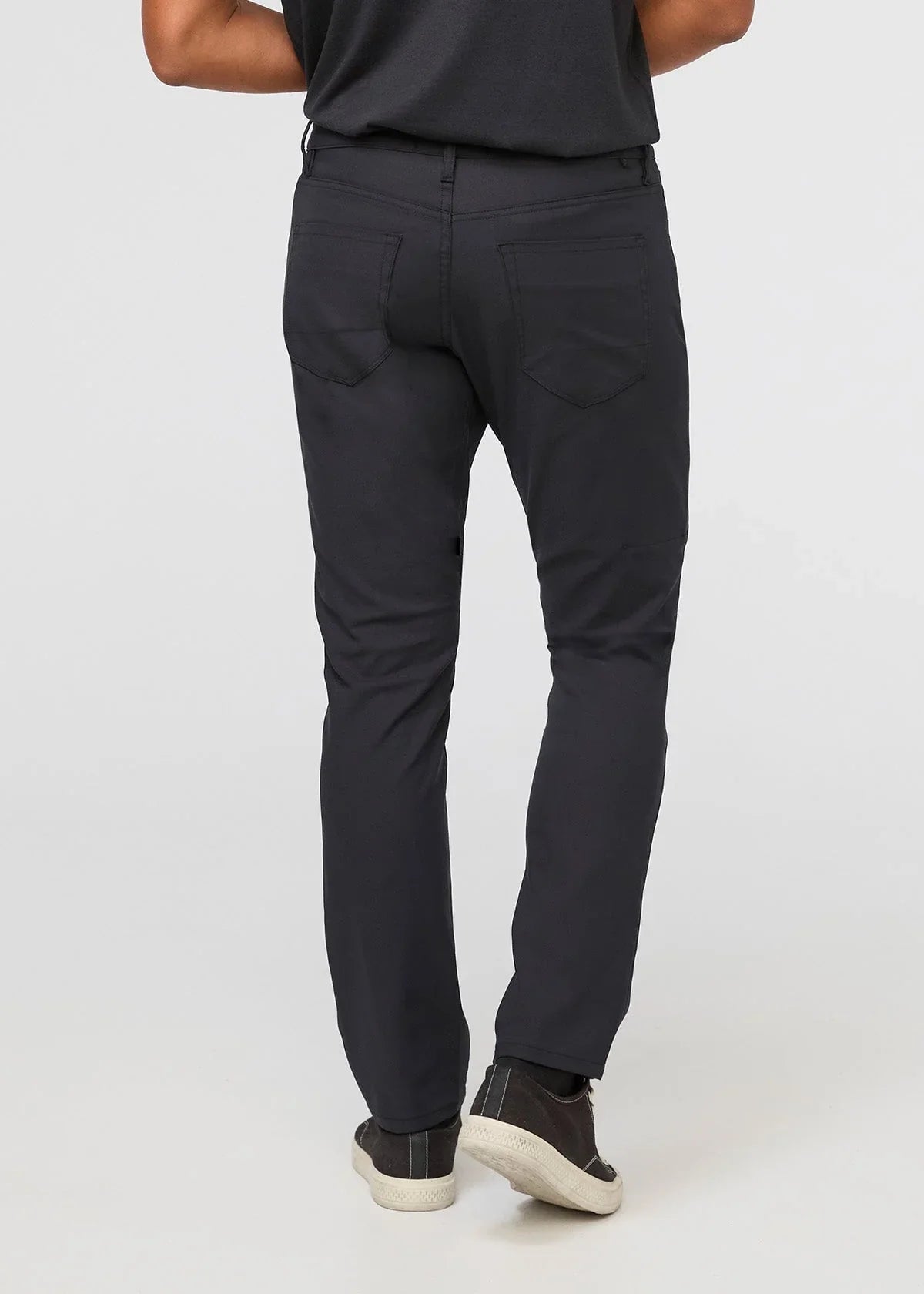 'Du/er NuStretch 5 Pocket Pant Relaxed Taper' in 'Black' colour