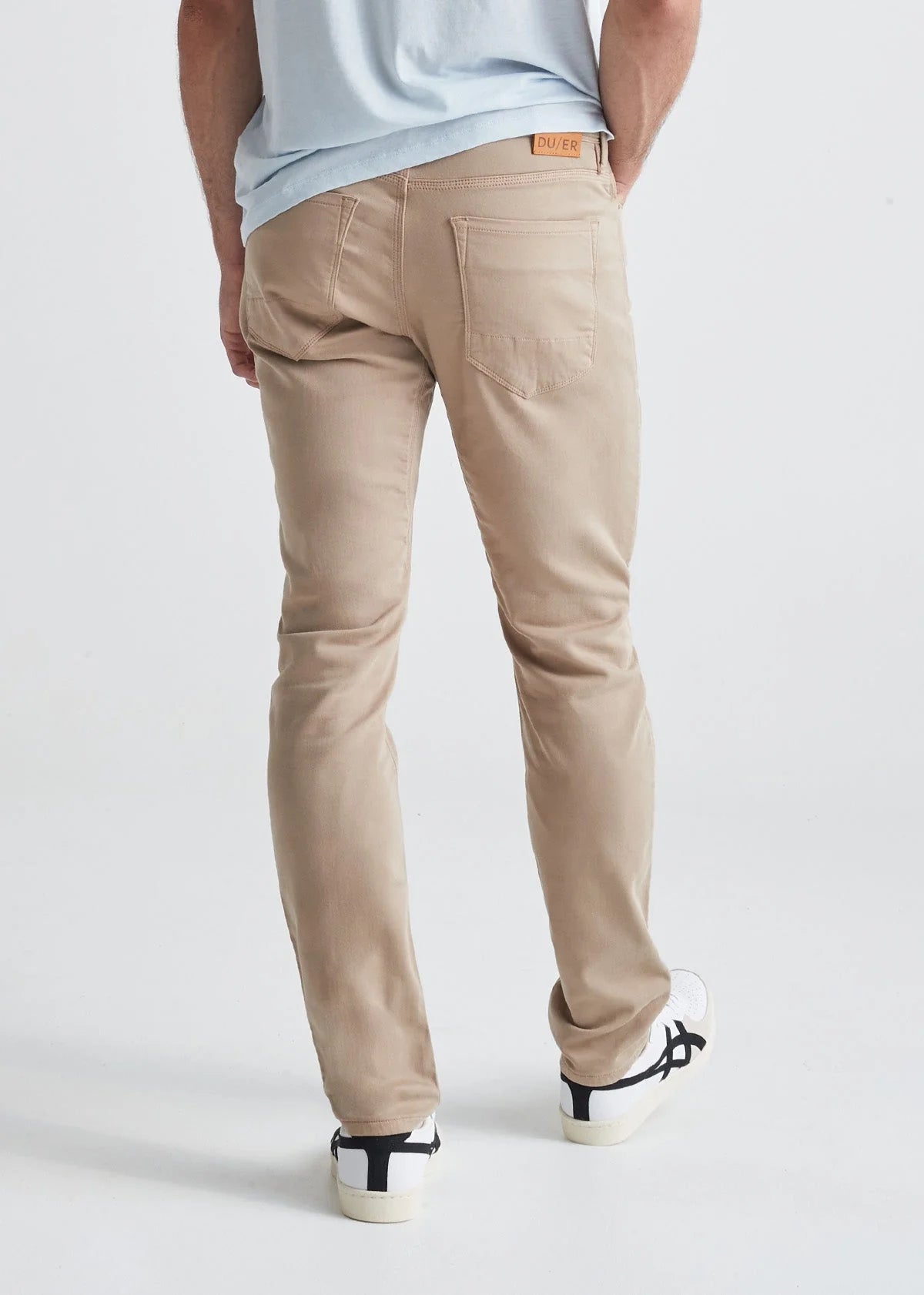 'Du/er No Sweat Pant Slim - Desert Khaki' in 'Desert Khaki' colour