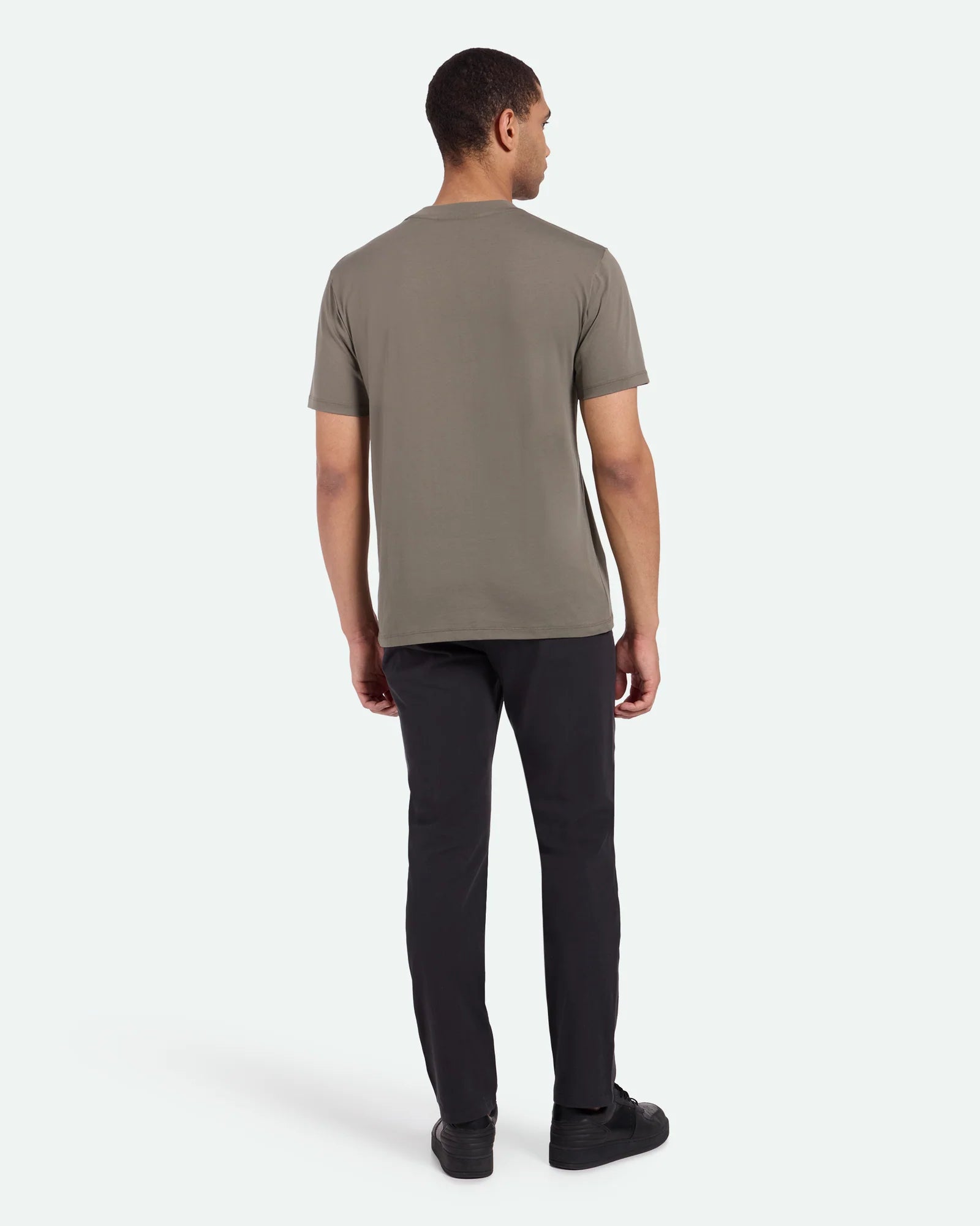 'Minimum Aarhus G029 Tee' in 'Dusty Olive' colour