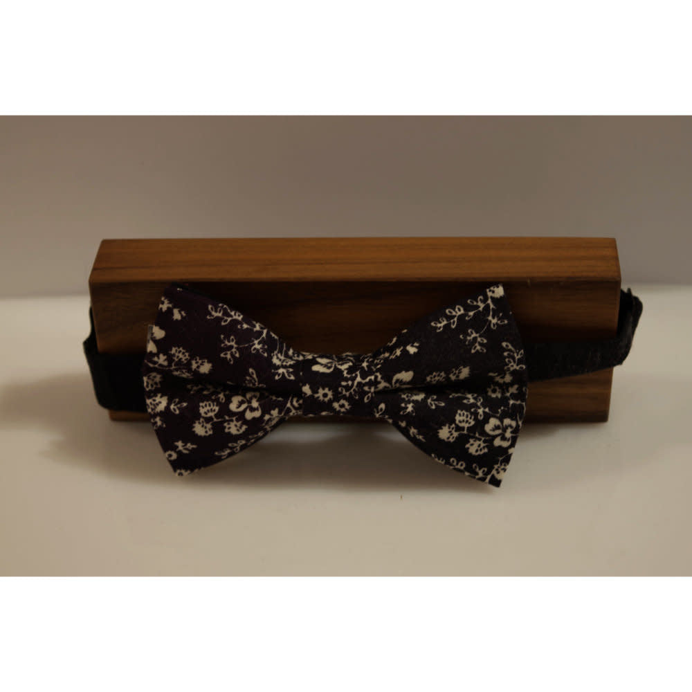 Beaux Hand Crafted Pre-Tie Bowtie Black Vintage Floral