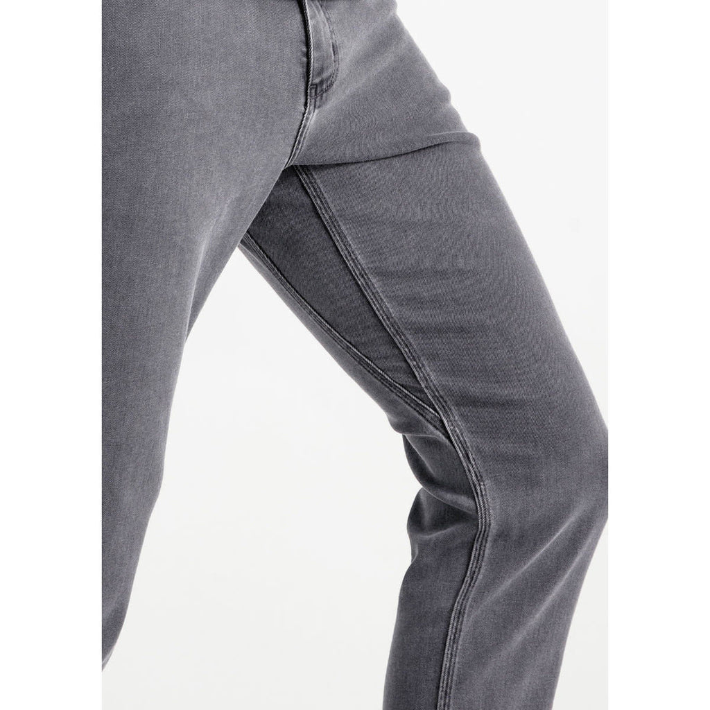 Du/er Performance Denim Slim Jeans Aged Grey